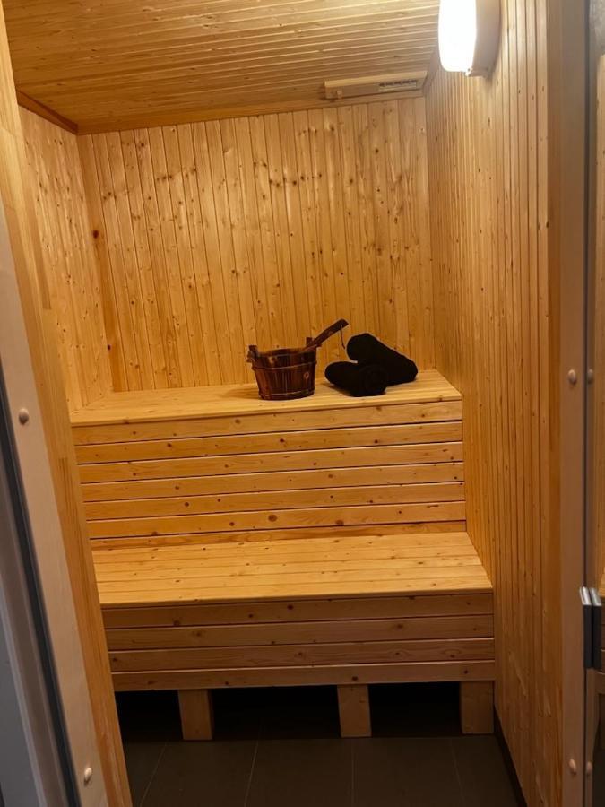 Exclusive Funkis Cabin, Lake View, Rooftop Terrace, Jacuzzi, Sauna, Close To Golf And Alpine 弗罗达尔 外观 照片